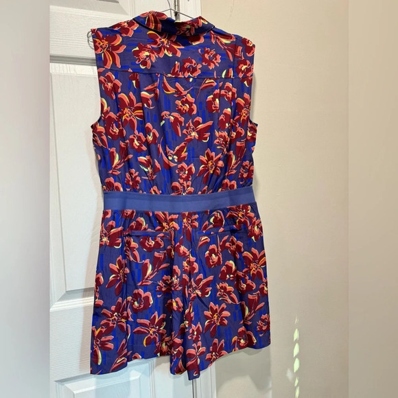 NWOT Athleta Brooklyn Utility
Multicolor Romper
$89 $178 | Size: 8 ; 12 - Picture 5 of 13